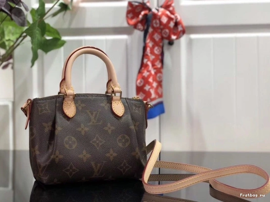 First bag ru PM TURENNE Louis Vuitton 0715